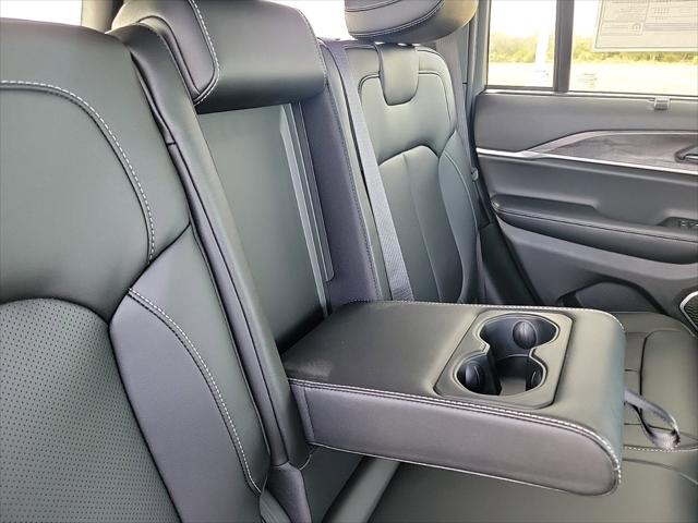 2025 Jeep Grand Cherokee Anniversary Edition