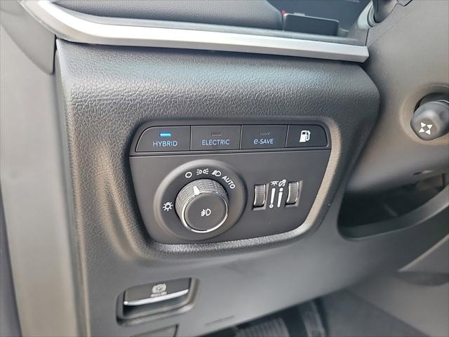 2025 Jeep Grand Cherokee Anniversary Edition