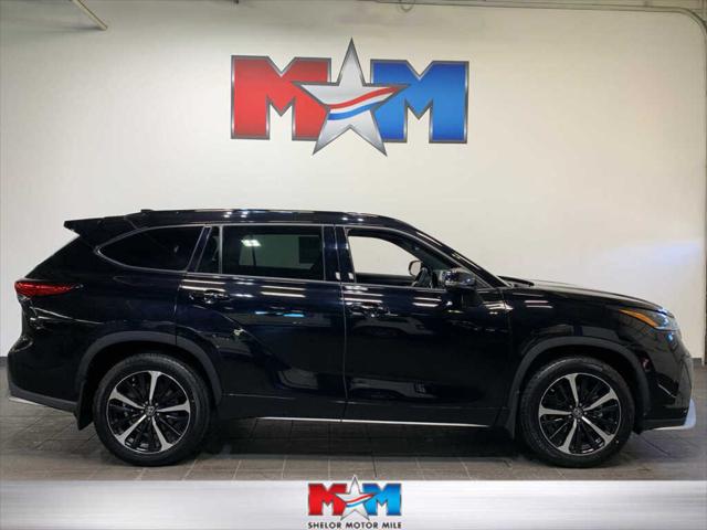 2022 Toyota Highlander XSE 2022 Toyota Highlander XSE