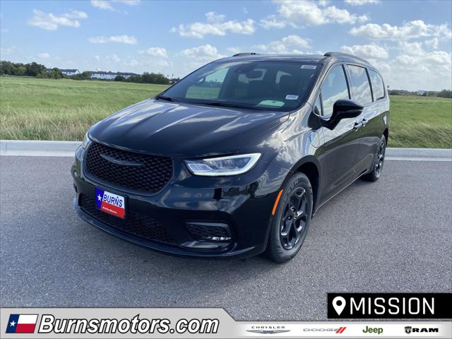 2025 Chrysler Pacifica Hybrid PACIFICA PLUG-IN HYBRID S APPEARANCE