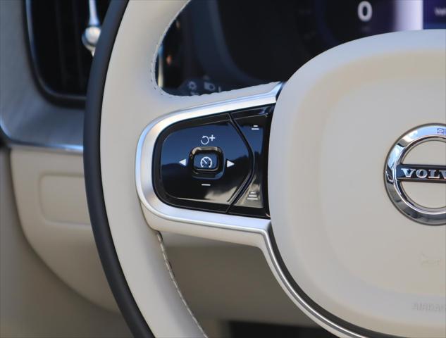 2025 Volvo XC60 Plug-In Hybrid T8 Plus