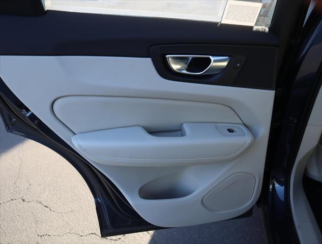 2025 Volvo XC60 Plug-In Hybrid T8 Plus