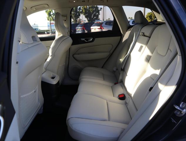 2025 Volvo XC60 Plug-In Hybrid T8 Plus