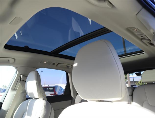 2025 Volvo XC60 Plug-In Hybrid T8 Plus