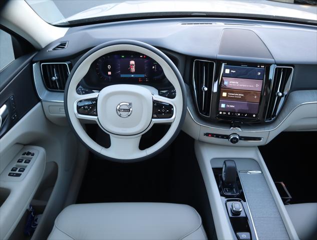 2025 Volvo XC60 Plug-In Hybrid T8 Plus