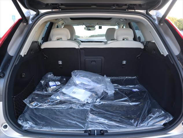2025 Volvo XC60 Plug-In Hybrid T8 Plus