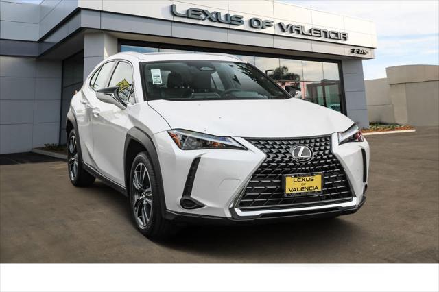 2025 Lexus 300 UX 300h