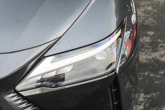 2025 Lexus 300 Premium