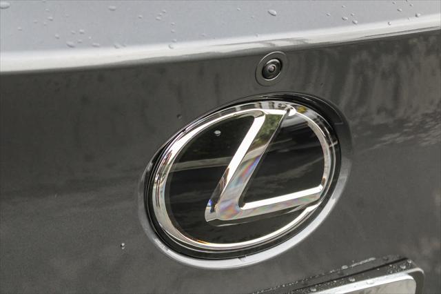 2025 Lexus 300 Premium