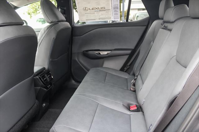2025 Lexus 300 Premium