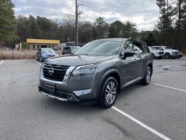 2022 Nissan Pathfinder SL 4WD