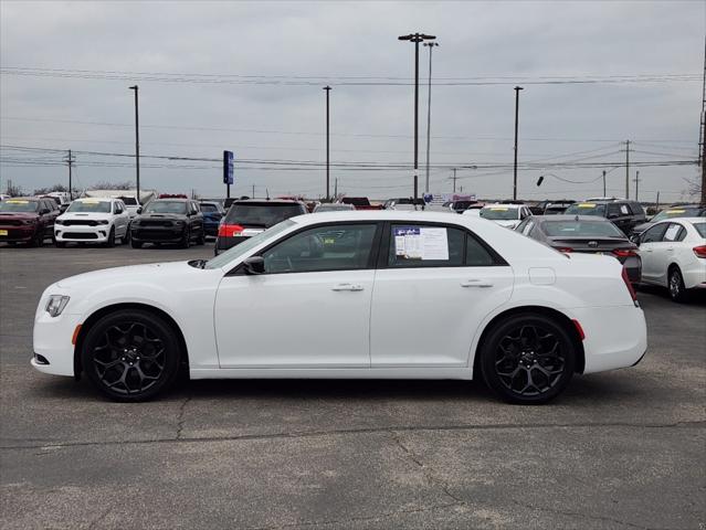 2019 Chrysler 300 Touring