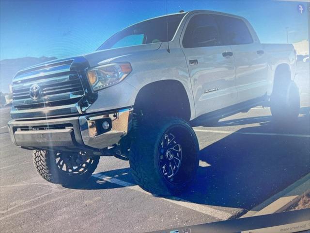 2016 Toyota Tundra SR5 5.7L V8