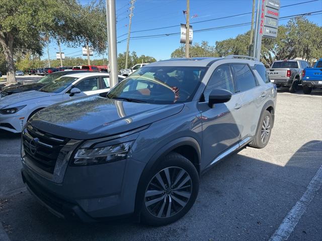 2022 Nissan Pathfinder Platinum 2WD