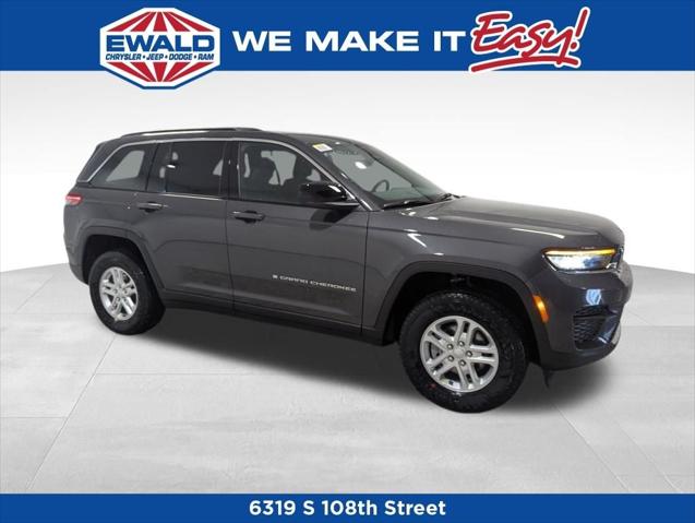 2025 Jeep Grand Cherokee GRAND CHEROKEE LAREDO 4X4