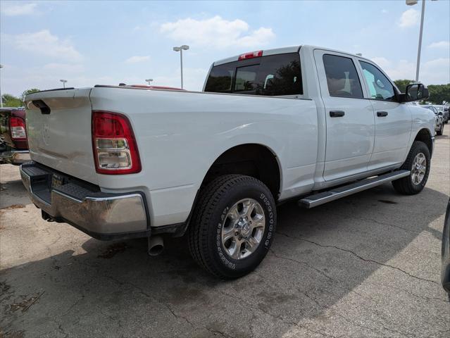 2022 RAM 2500 Tradesman Crew Cab 4x4 64 Box