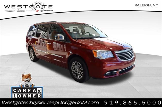 2014 Chrysler Town and Country Touring-L