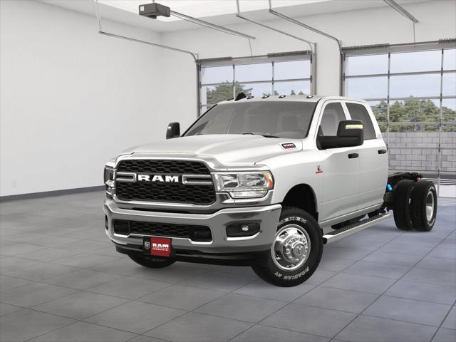 2024 RAM Ram 3500 Chassis Cab RAM 3500 TRADESMAN CREW CAB CHASSIS 4X4 60 CA
