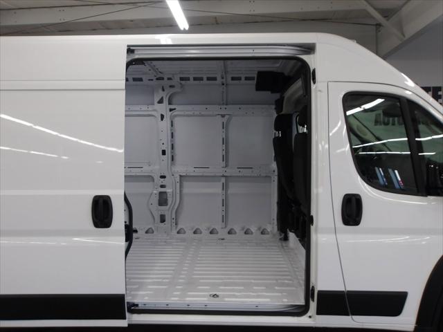 2025 Ram ProMaster 2500 Cargo Van Tradesman High Roof 159" WB w/Pass Seat