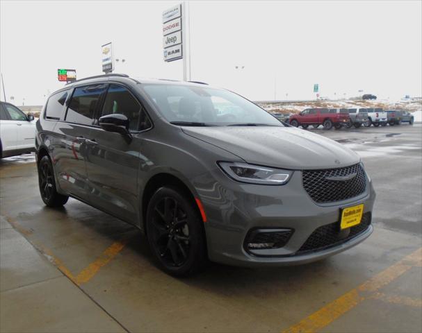 2023 Chrysler Pacifica Limited AWD