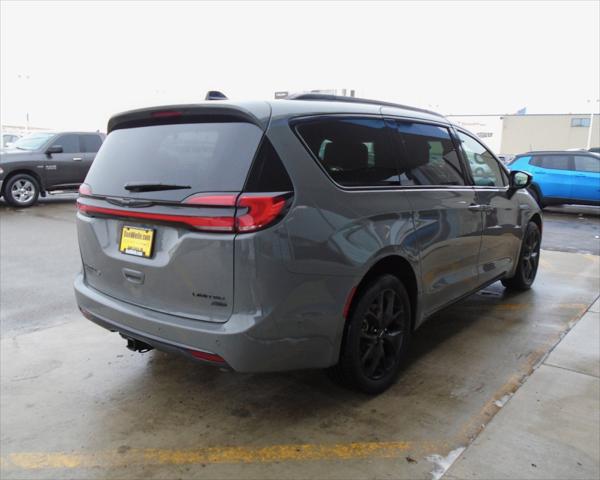 2023 Chrysler Pacifica Limited AWD