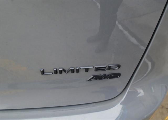 2023 Chrysler Pacifica Limited AWD
