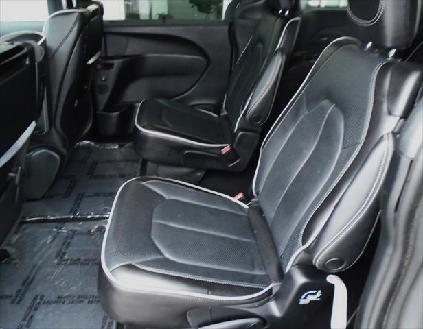 2023 Chrysler Pacifica Limited AWD
