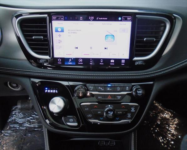 2023 Chrysler Pacifica Limited AWD