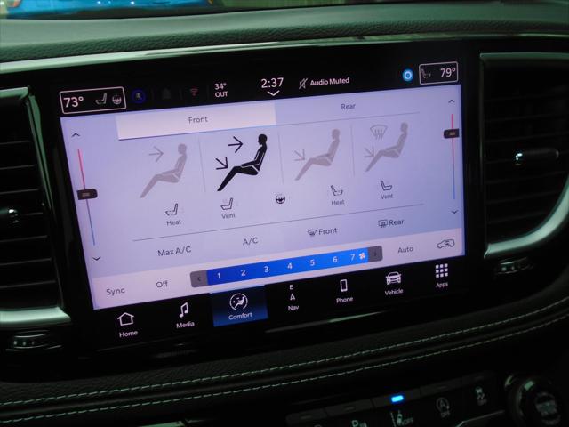 2023 Chrysler Pacifica Limited AWD
