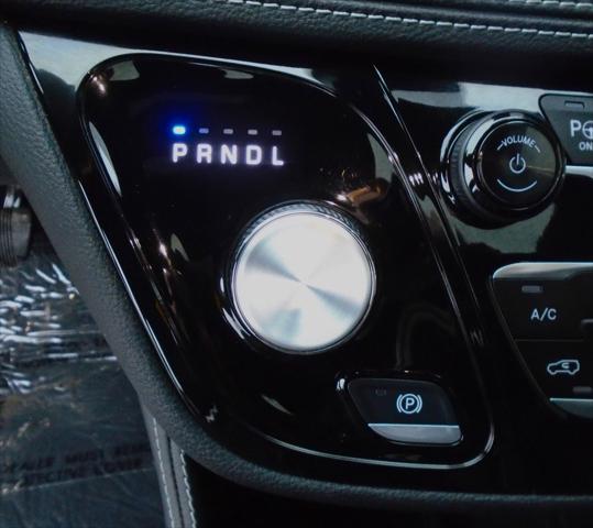 2023 Chrysler Pacifica Limited AWD
