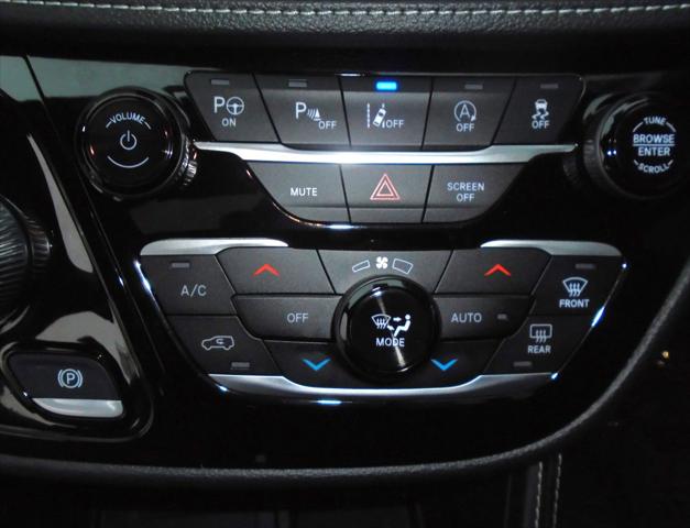 2023 Chrysler Pacifica Limited AWD