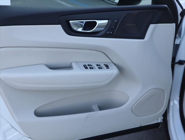 2025 Volvo XC60 Plug-In Hybrid T8 Ultra