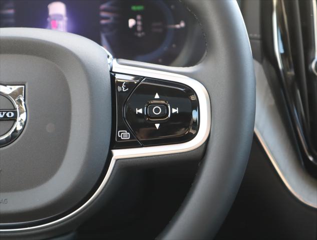 2025 Volvo XC60 Plug-In Hybrid T8 Ultra