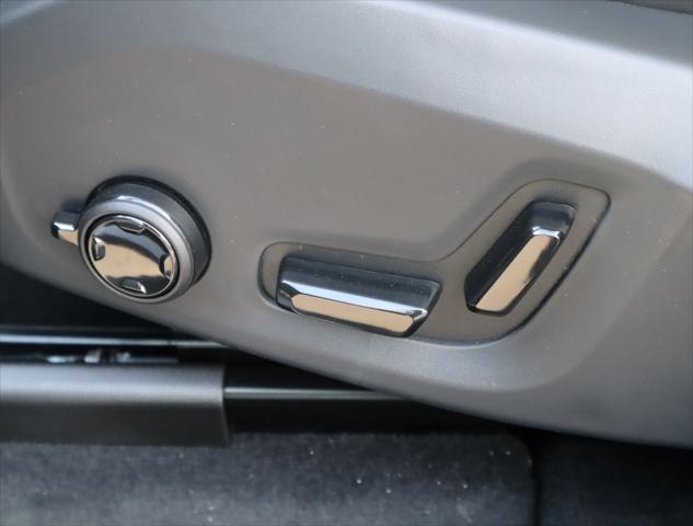 2025 Volvo XC60 Plug-In Hybrid T8 Ultra