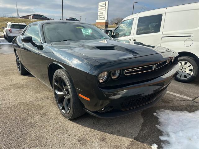 2016 Dodge Challenger SXT Plus