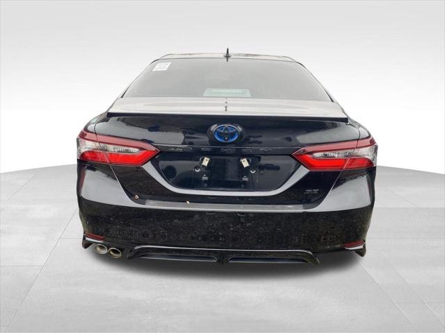 2023 Toyota Camry SE Nightshade Edition Hybrid