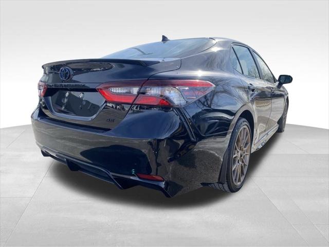 2023 Toyota Camry SE Nightshade Edition Hybrid