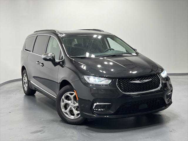 2023 Chrysler Pacifica Limited AWD