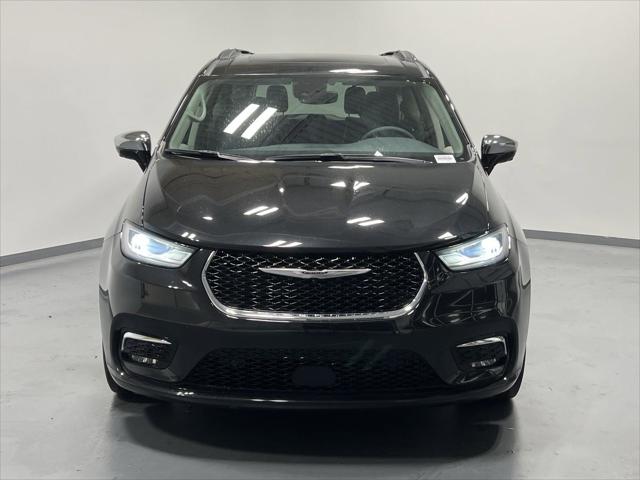 2023 Chrysler Pacifica Limited AWD