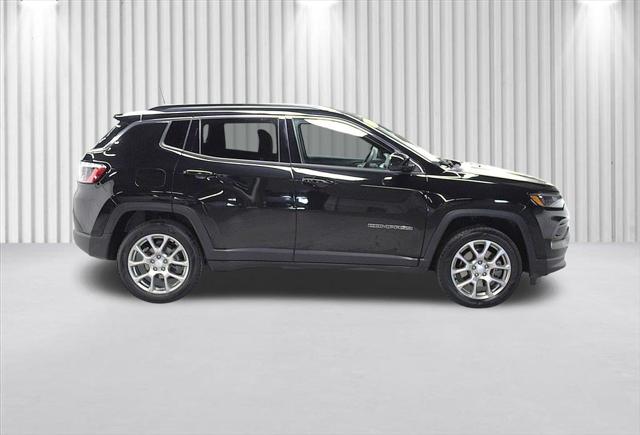 2024 Jeep Compass Latitude Lux FWD 2024 Jeep Compass Latitude Lux FWD