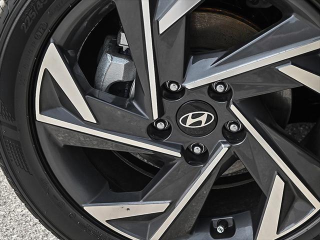 Elantra Luxury
