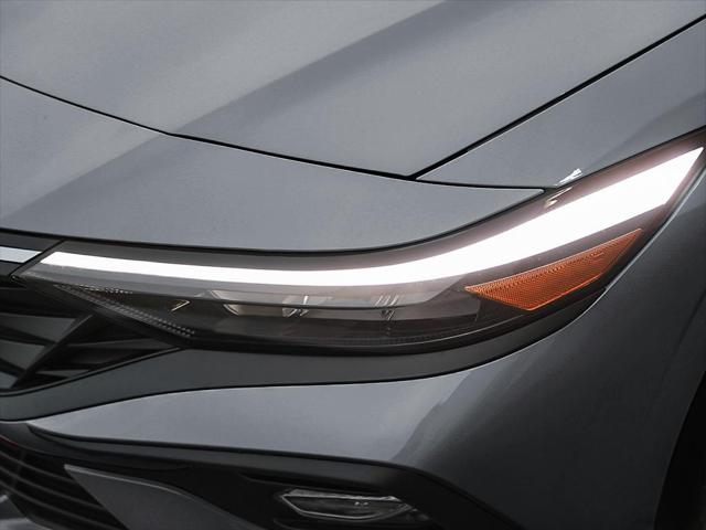 Elantra Luxury