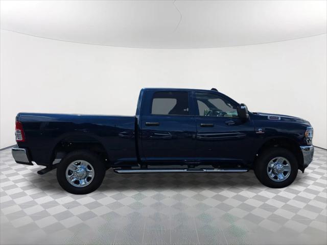 2024 RAM 2500 Tradesman Crew Cab 4x4 64 Box