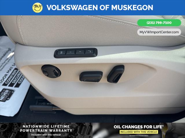 2025 Volkswagen Atlas 2.0T SEL Premium R-Line