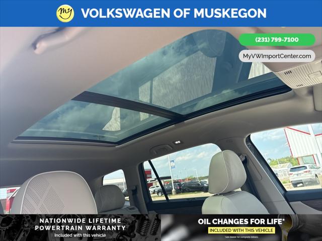2025 Volkswagen Atlas 2.0T SEL Premium R-Line