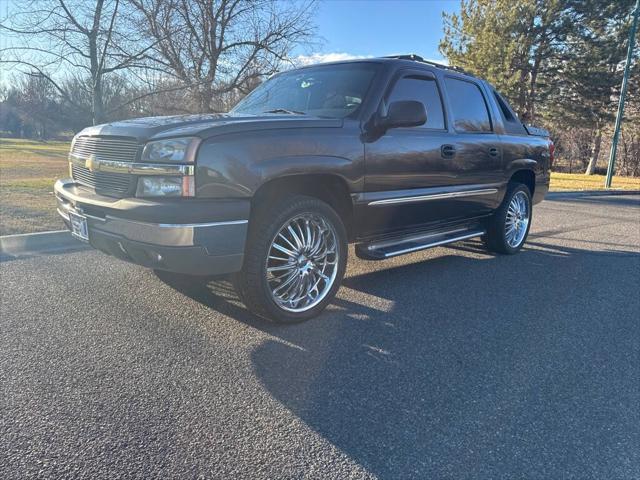 2004 Chevrolet Avalanche 1500 4dr 4WD Crew Cab SB for sale in Kennewick, WA