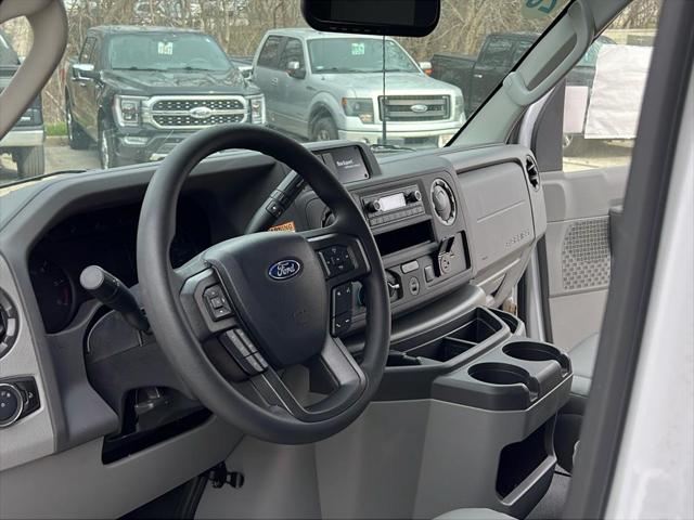 2025 Ford E-350 Cutaway Base