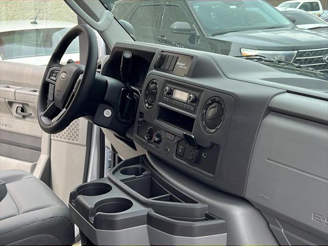 2025 Ford E-350 Cutaway Base
