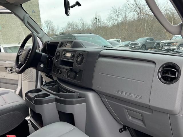 2025 Ford E-350 Cutaway Base