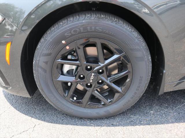 2025 Kia K5 LXS